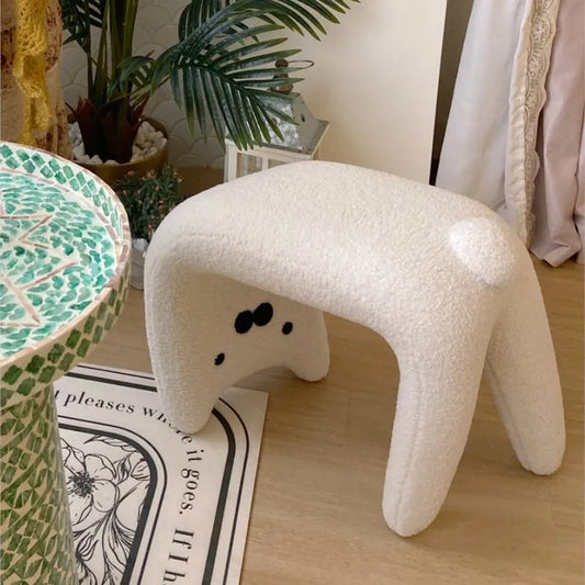 MOMO Cat Stool | Sculptural Boucle Shoe-Changing Bench for Entryway
