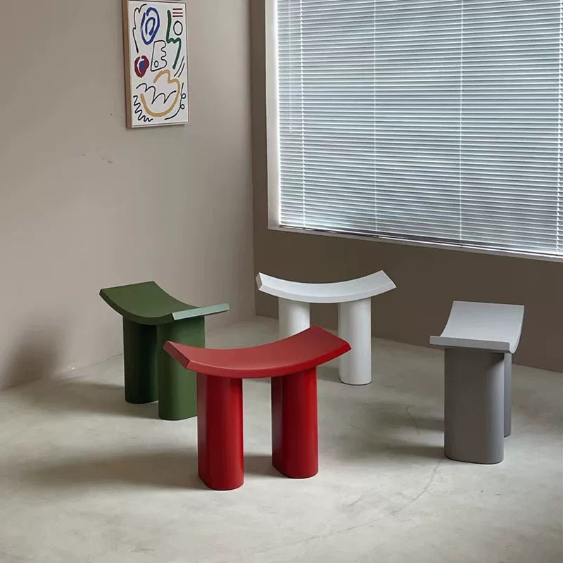 Curved Plastic Shoe-Changing Stool