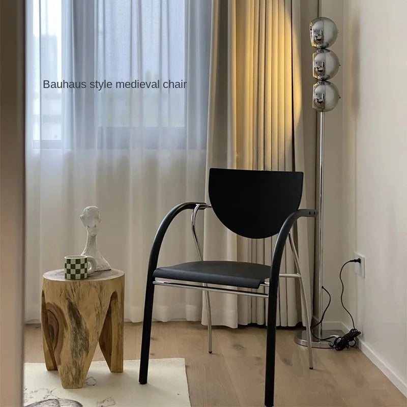 MOMO Arc-Frame Armchair | Bentwood Fan-Back with Carbon Steel Frame