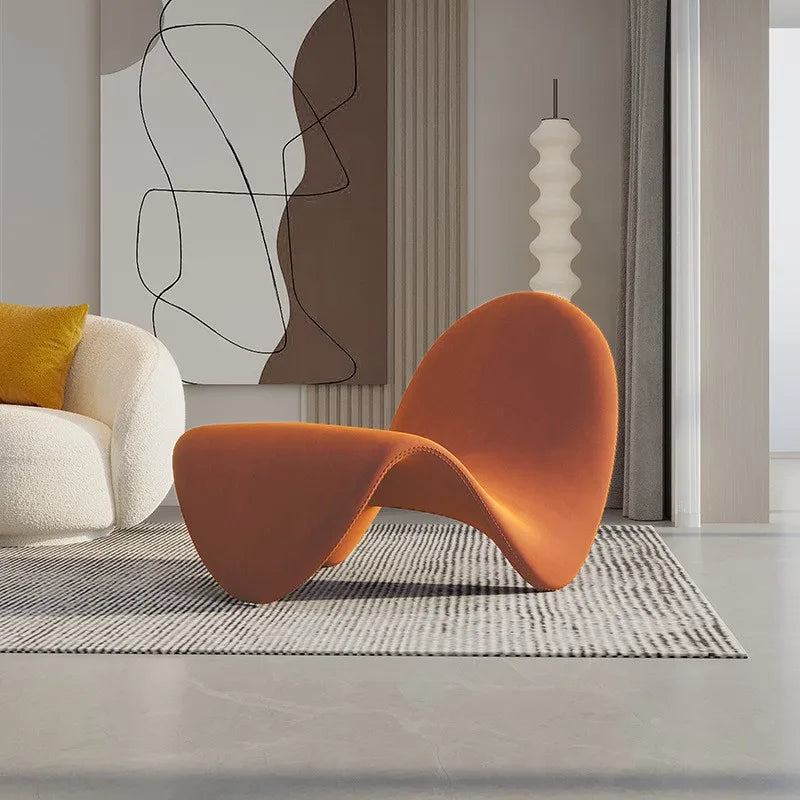 MOMO Tongue Chair