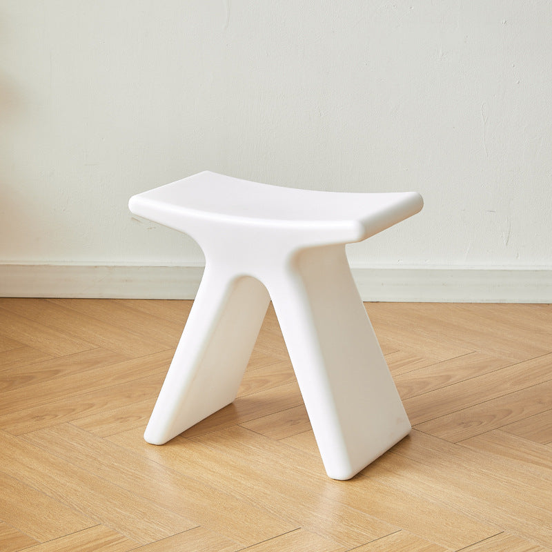 MOMO Low Stool