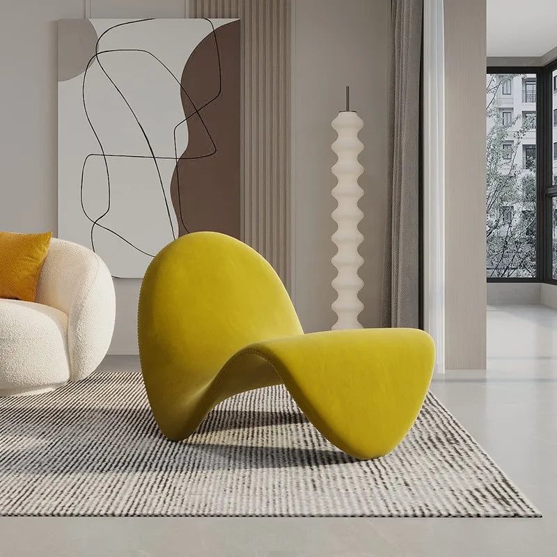 MOMO Tongue Chair