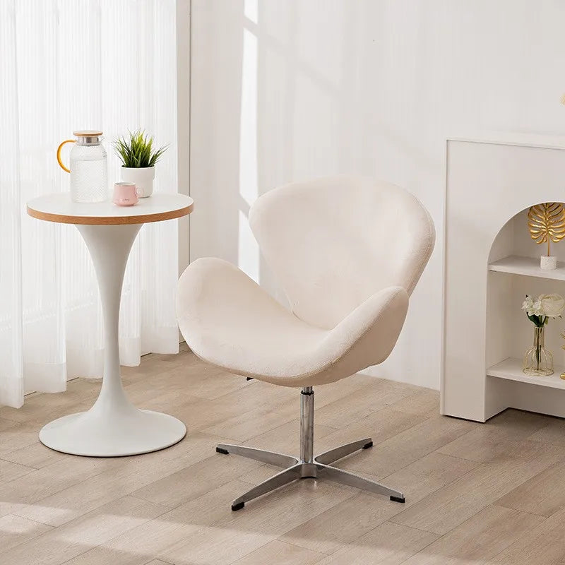 MOMO Swan Chair